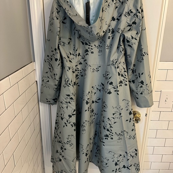 Floral Print Midi Rain Coat in Mint Green - Picture 3 of 11